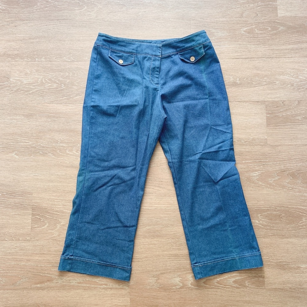 Women cropped Jean
